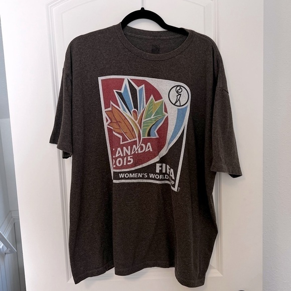 2015 ⚽️ FIFA Women’s World Cup Graphic Tee - Picture 1 of 4
